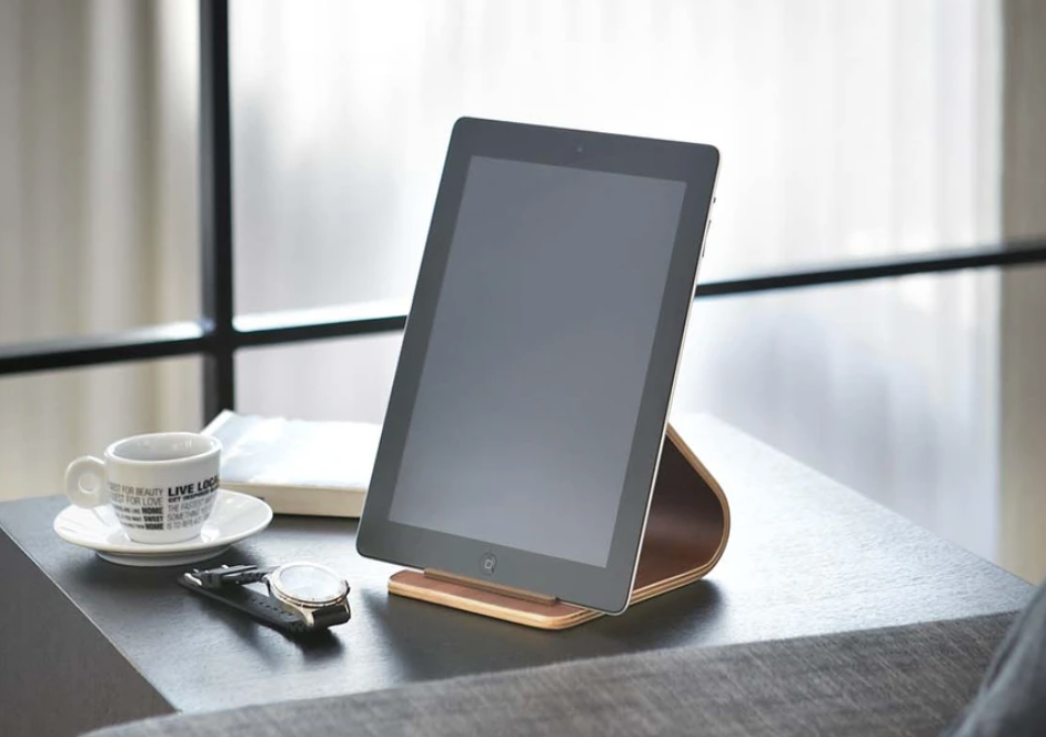 Yamazaki-Home-Plywood-Tablet-Stand